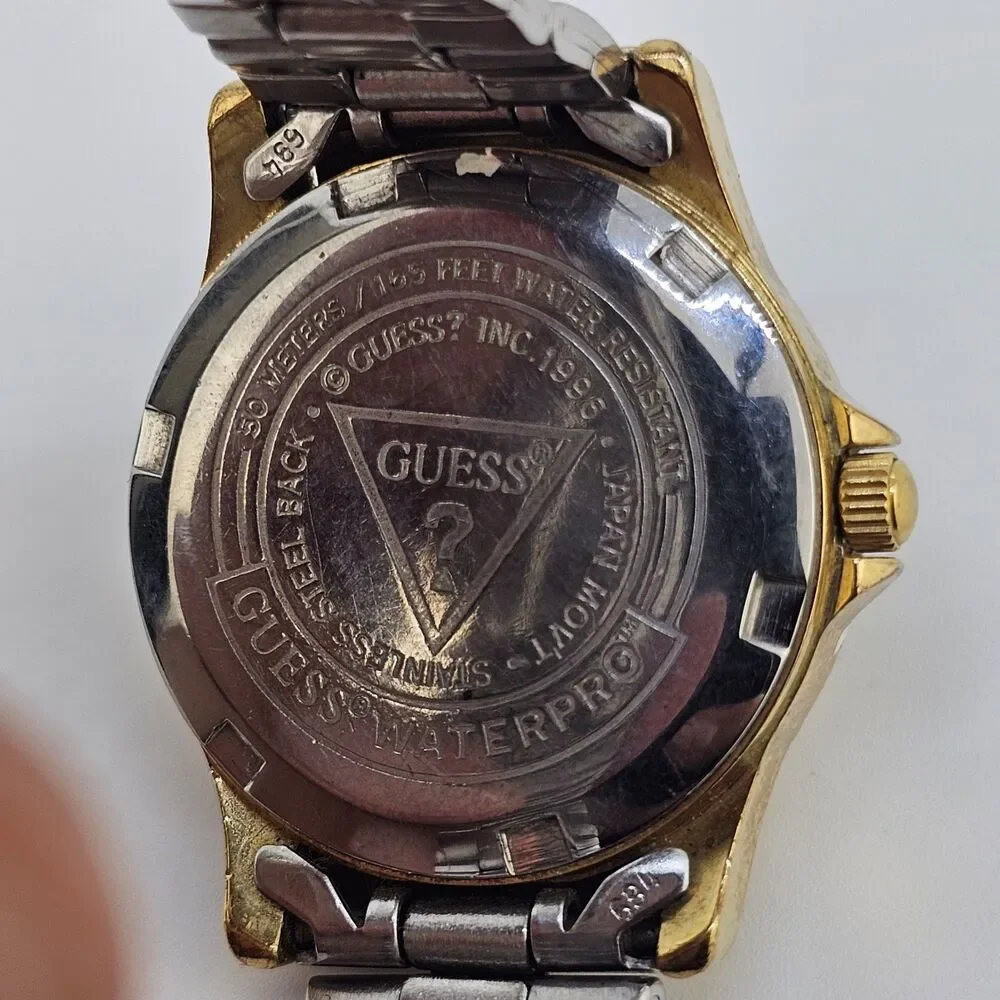 VTG Guess Women's Watch‎ 28MM Green Dial Date Two Tone Bracelet 6